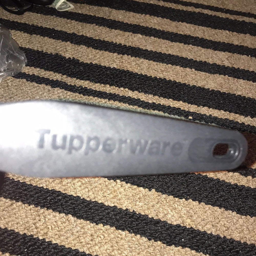 Tupperware bottle opener 🍾